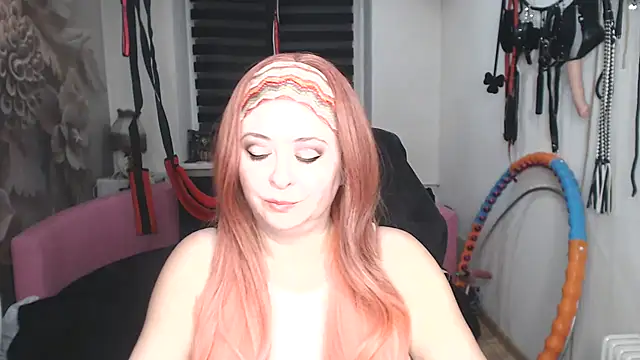 MISSwithDOLLS's cam snapshot