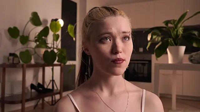 EleniRoeber live sex cam