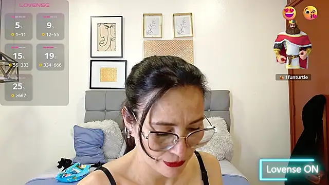 _naomi_s's cam snapshot