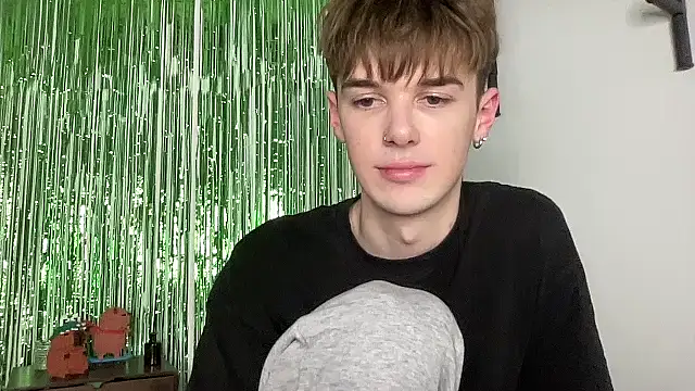 YourMilkyGuy live sex cam