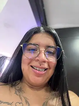 Devilsweet17 live sex cam