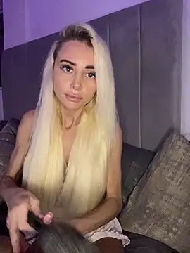 MaeBlonde's cam snapshot