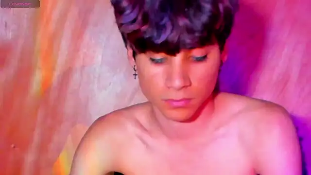 Leo_Glow live sex cam