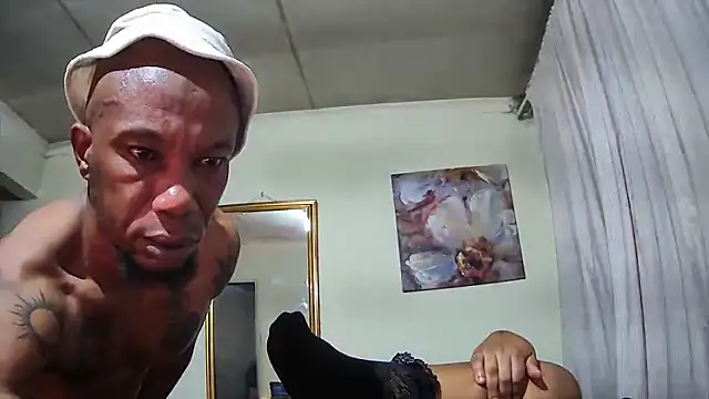 TheeBigPump live sex cam