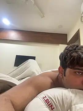 Vihaaanfucks's cam snapshot