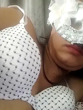 RIYA-STRIP live sex cam