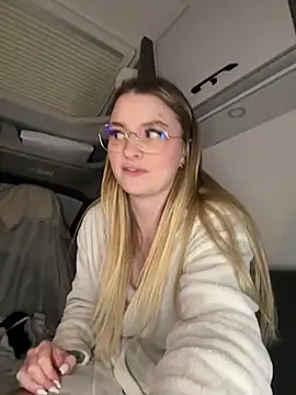 melanieTesss live sex cam