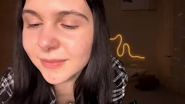 MyraLitterers's cam snapshot