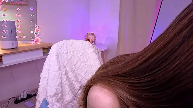 natur_ella's cam snapshot