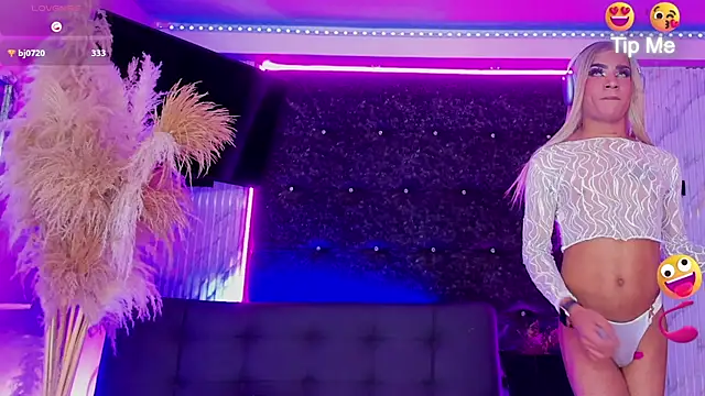 Queens_Wonders_Blonders live sex cam