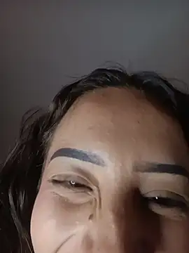 AlexxaAndRileyy live sex cam