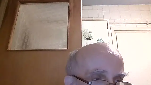 mariusica1@xh live sex cam