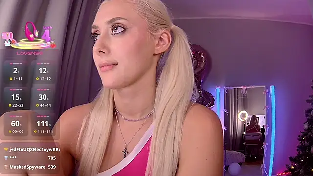 LoryWood live sex cam