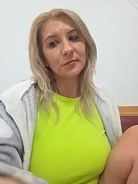 KaylinJan's cam snapshot