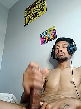 BigPrettyDick777 live sex cam