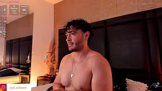JossAckland live sex cam