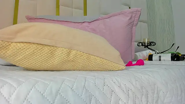 juliette_pretty_'s cam snapshot