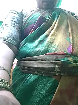 tamilaruvi's cam snapshot