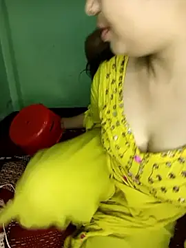 CollegeGrill live sex cam