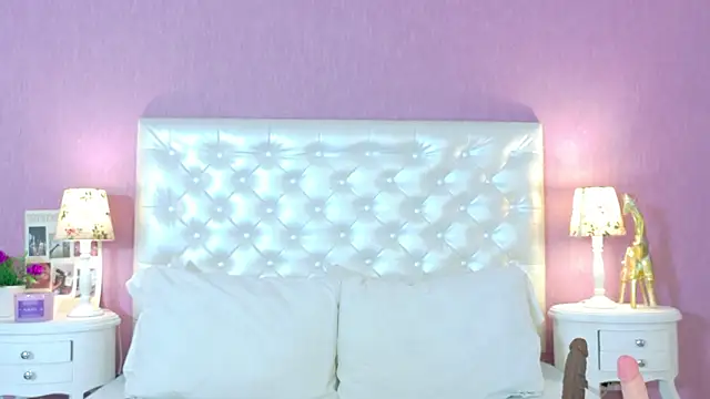 ScarletMusk live sex cam