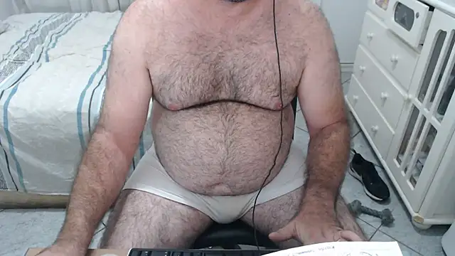 MysterBearMG live sex cam