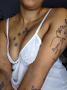 Drippincaty live sex cam