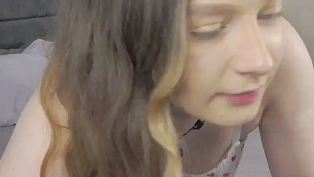 Mila_Hart's cam snapshot