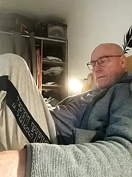 bogland33 live sex cam