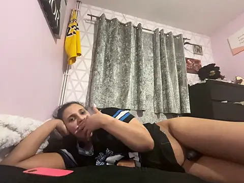 RavenNoirr's cam snapshot