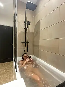 FoxyValentine's cam snapshot