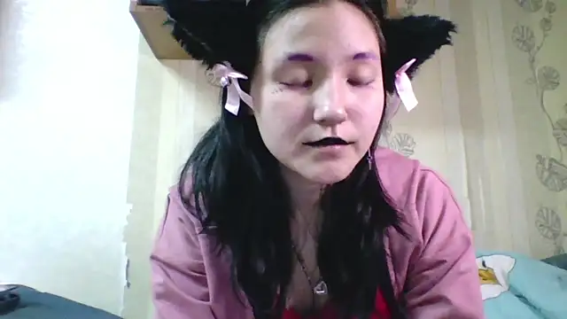 yourcutevikki's cam snapshot