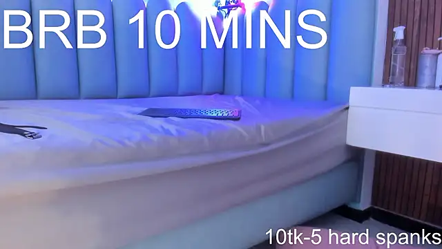 curvy_rousi's cam snapshot