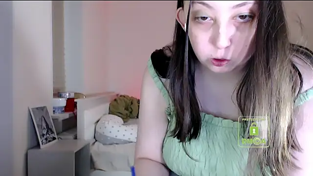 cute_and_hot's cam snapshot