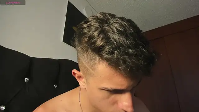 kevin_ahss live sex cam