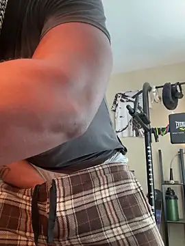 KeYBuMp323's cam snapshot