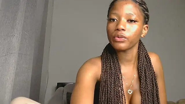 Ballenciaa live sex cam