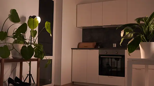 EleniRoeber live sex cam