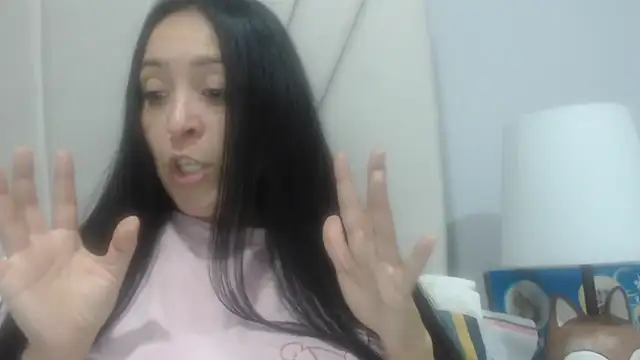 naughthyany16 live sex cam