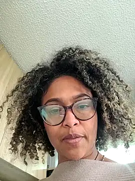 BiiancaEstradaa live sex cam