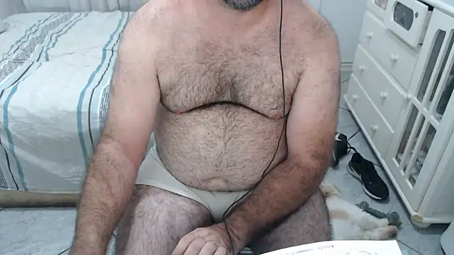 MysterBearMG live sex cam