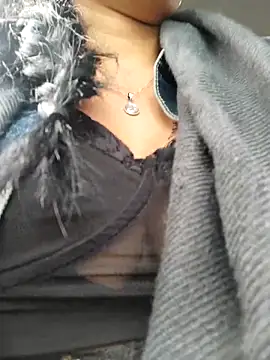 Luianna live sex cam