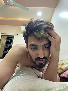 hornyguy271192 live sex cam