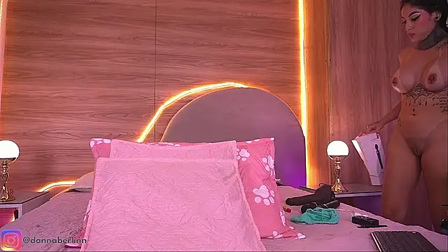 danna_berlin_ live sex cam