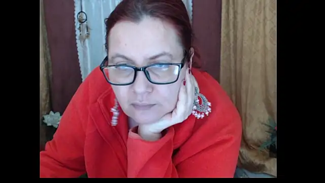 PlayfullMature's cam snapshot