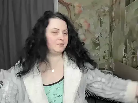 Lillian2's cam snapshot