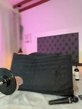 Soyamelia_99 live sex cam