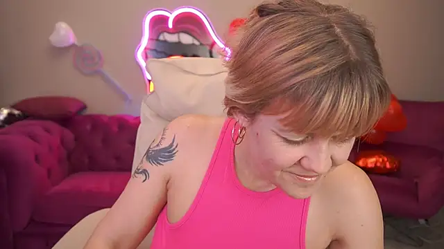 BellaLaPetit live sex cam