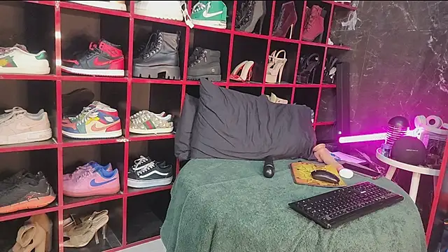 Indianbrownie live sex cam