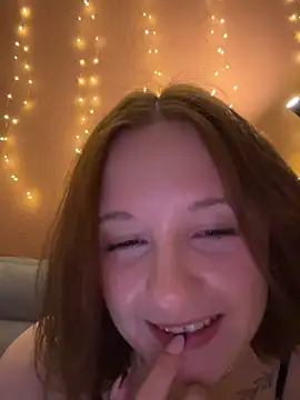 AlinaFoxyy's cam snapshot