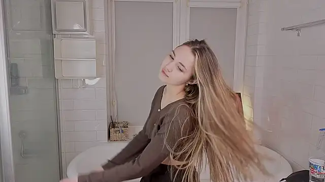 LeenaPuita's cam snapshot